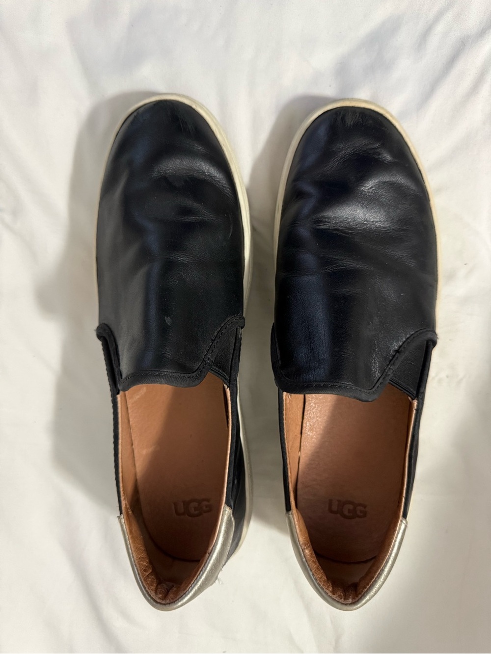 UGG Cas Women’s Black Leather Slip-On Sneakers size 10